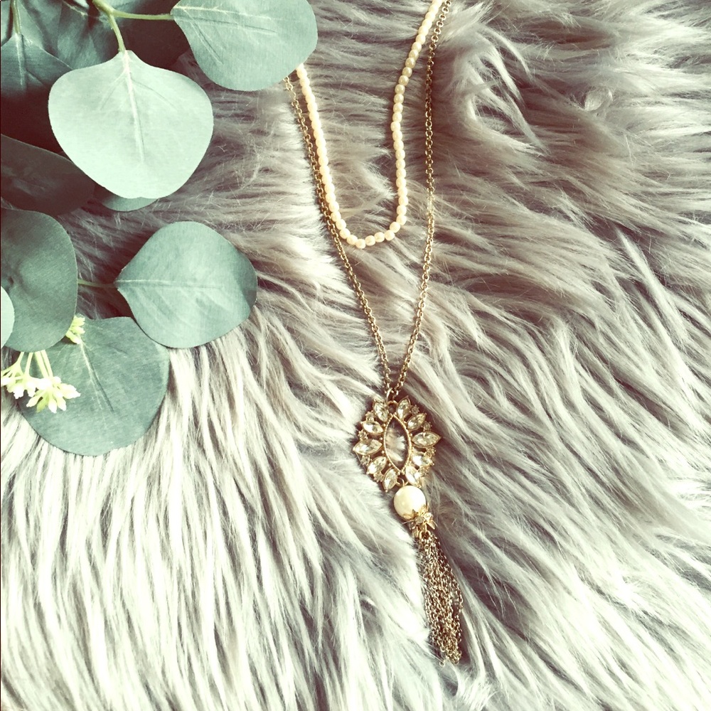 💋Gold and Pearl Accent Statement Necklace
